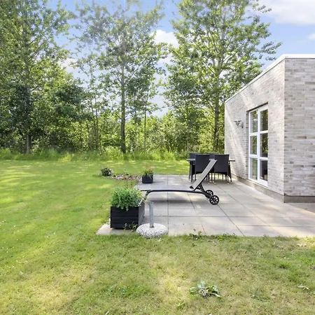 Jarven - 500m To The Fjord By Interhome *